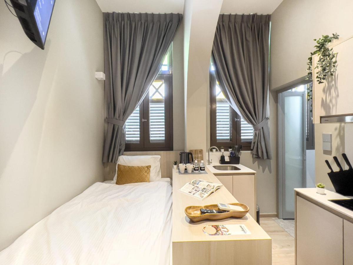 Coliwoo Gayworld - Coliving Khách sạn Singapore